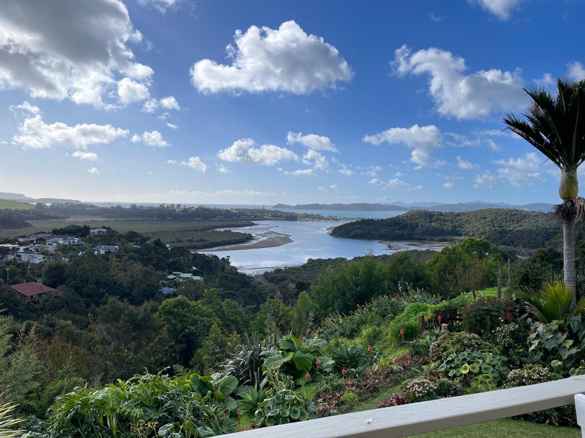 Baywaterviews Bed and Breakfast Haruru Exteriör bild