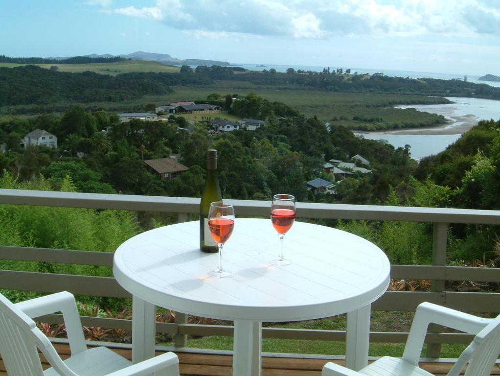 Baywaterviews Bed and Breakfast Haruru Exteriör bild