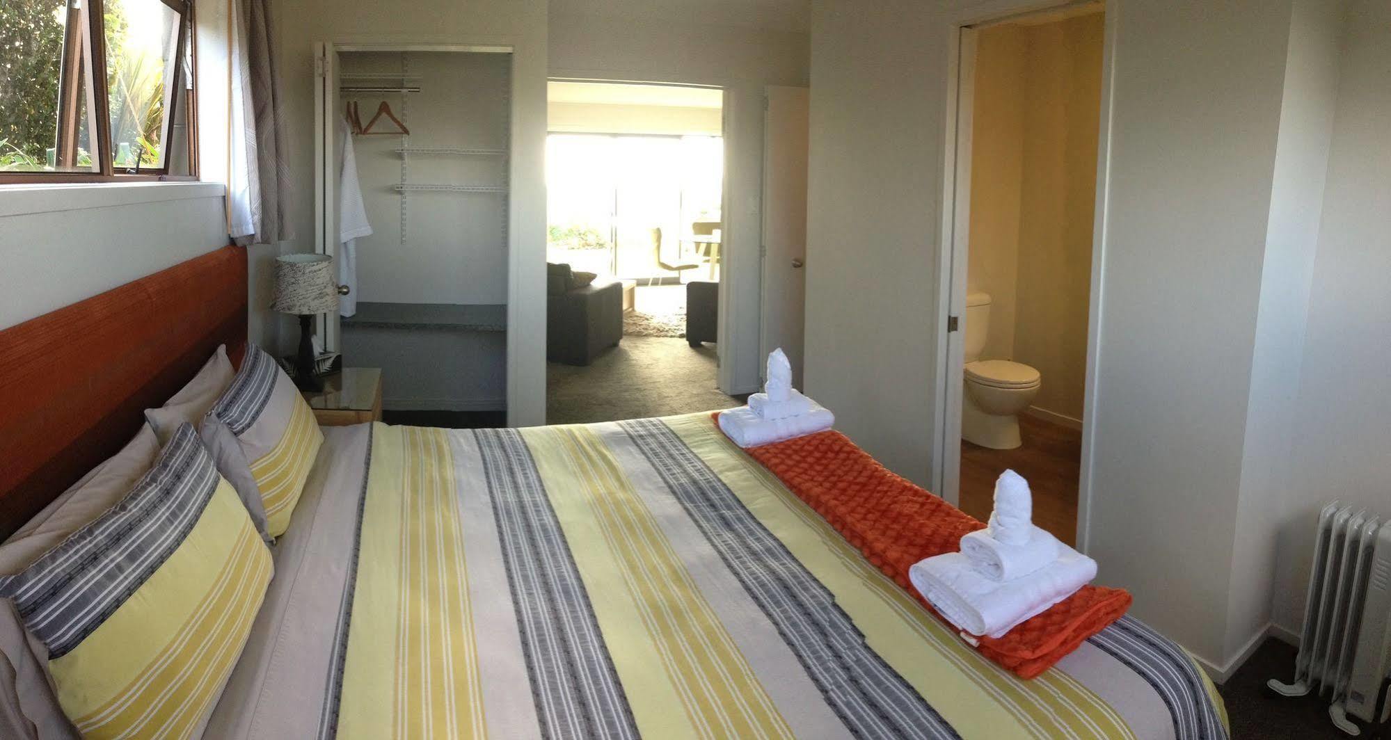 Baywaterviews Bed and Breakfast Haruru Exteriör bild